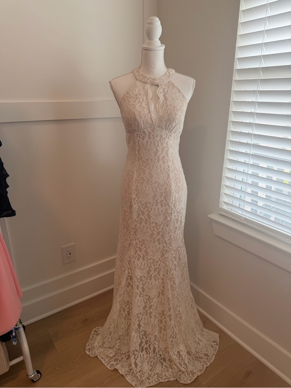✨ Nightway Lace Mermaid Gown – Size 6